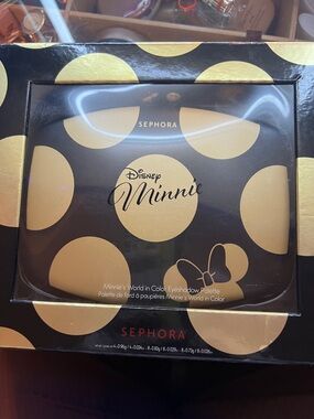 Sephora Disney Minnie Eyeshadow Palette - Black & Gold